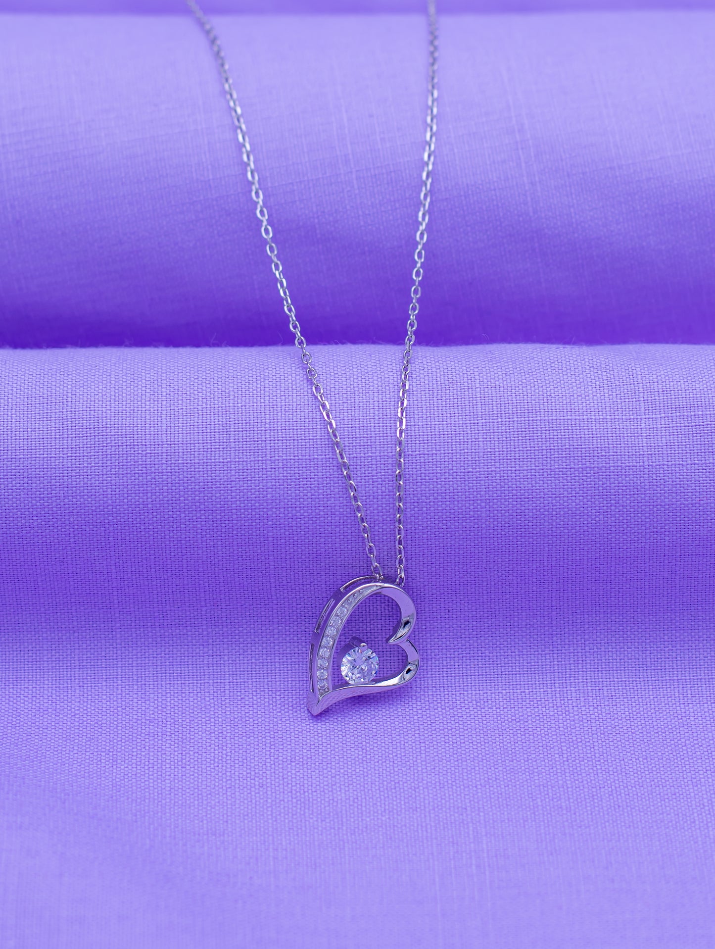 Heart-Shaped Pendant Necklace with Swarovski Stone