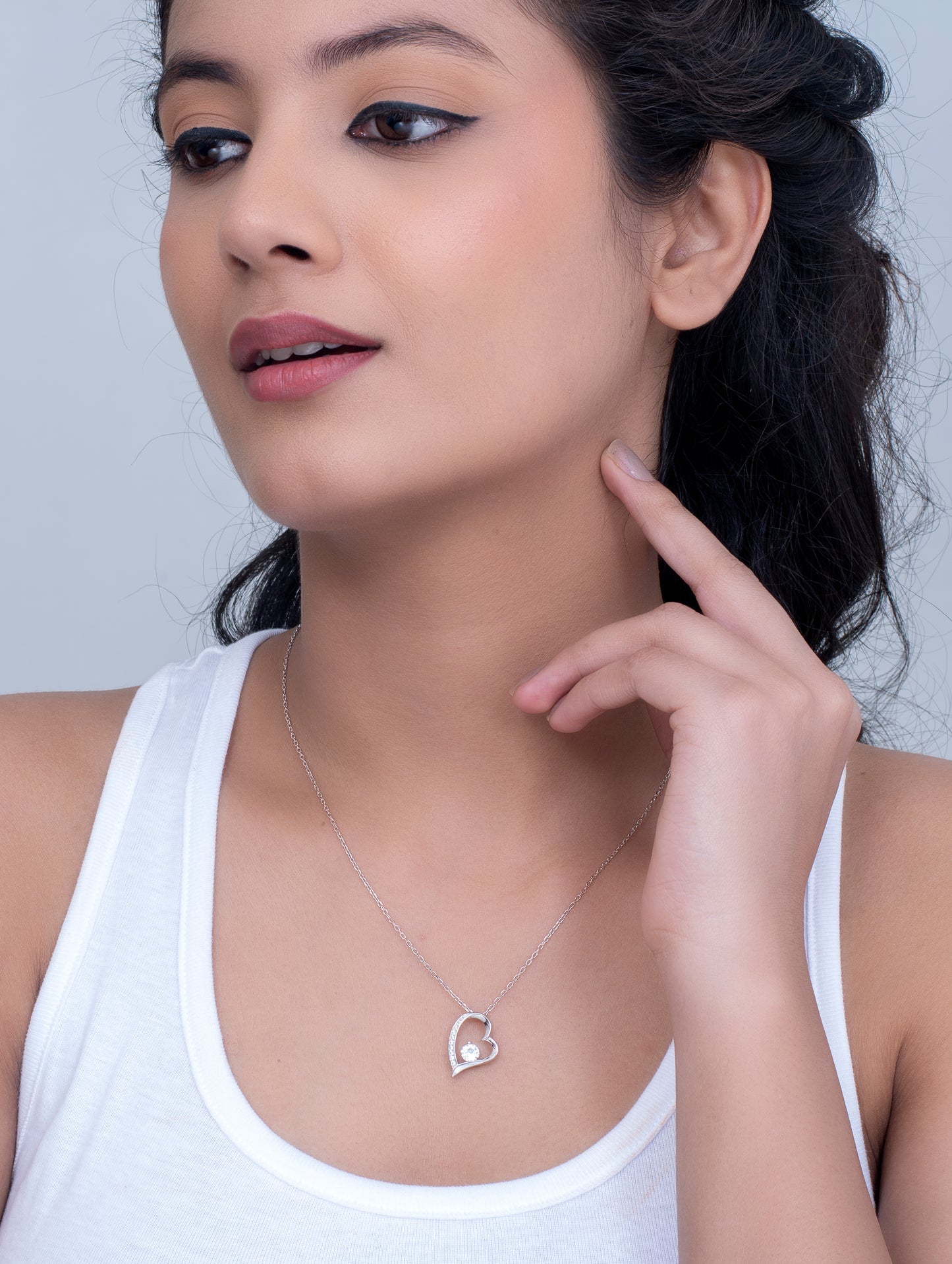 Heart-Shaped Pendant Necklace with Swarovski Stone
