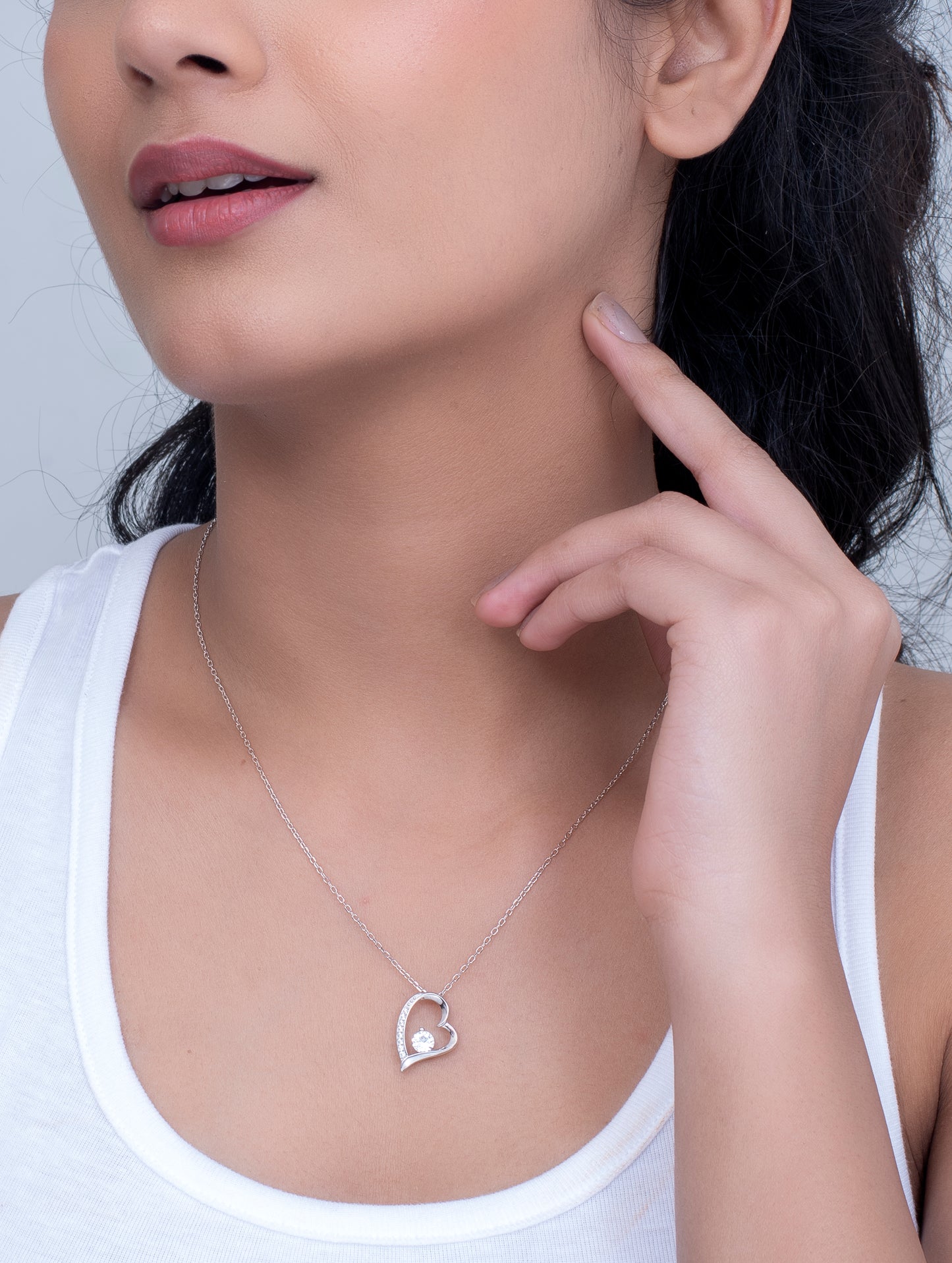Heart-Shaped Pendant Necklace with Swarovski Stone