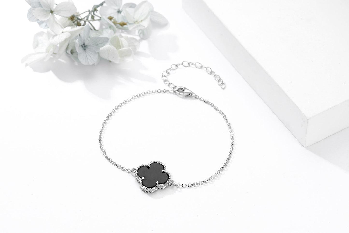 Minimalist Clover Charm Bracelet – Sterling Silver