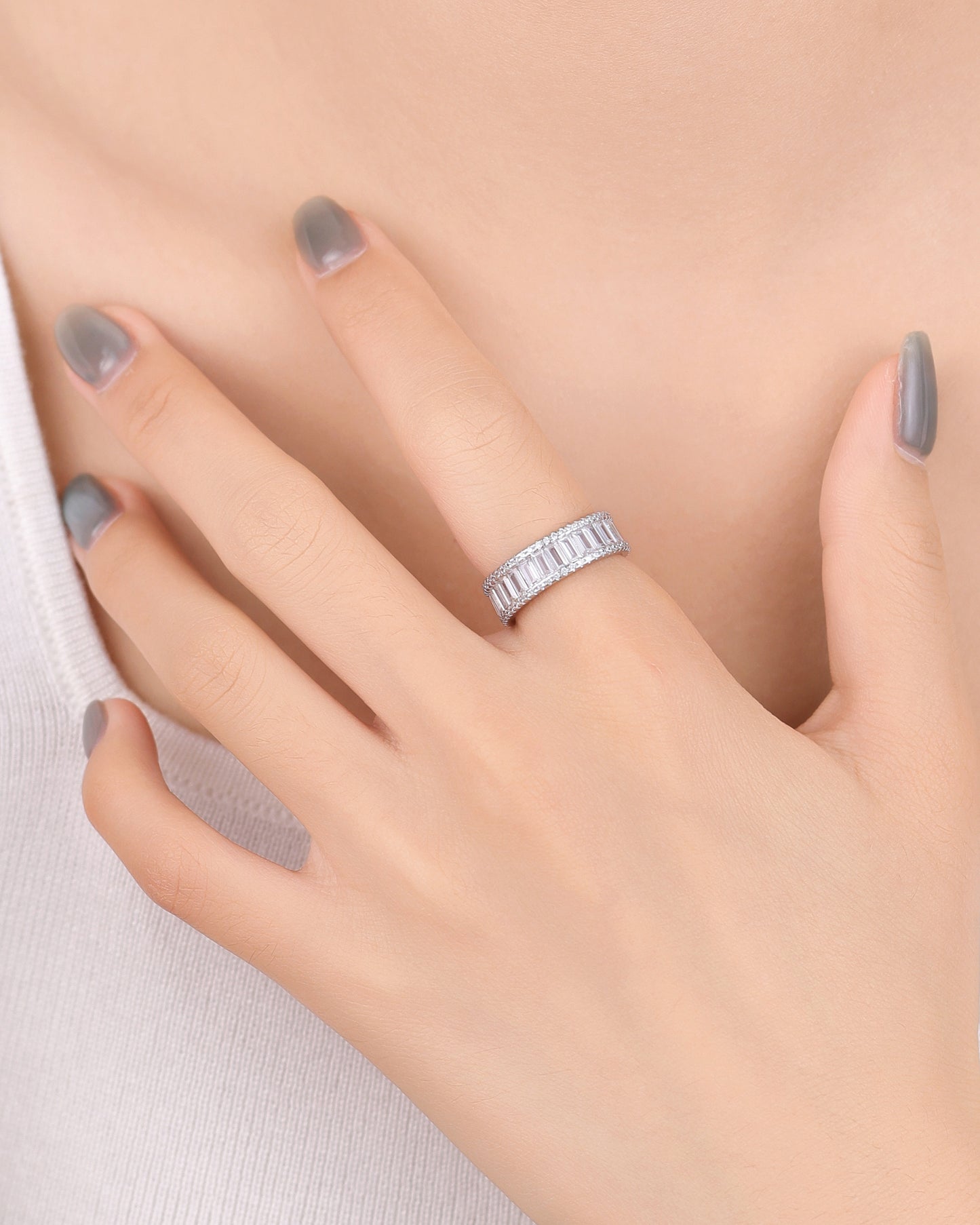 Radiant Elegance – 92.5 Silver Swarovski Band Ring