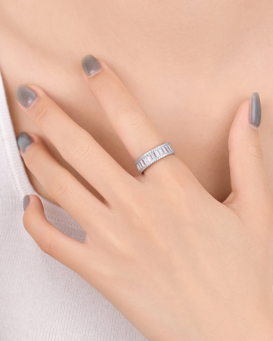Radiant Elegance – 92.5 Silver Swarovski Band Ring