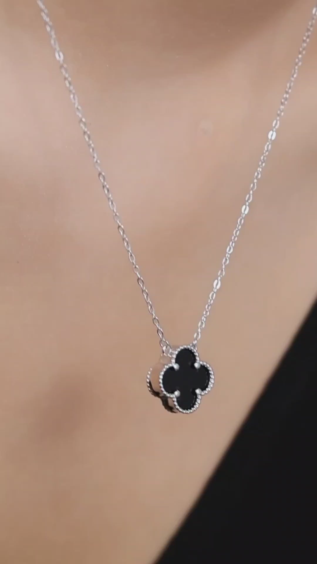 Classic Clover Pendant Necklace – Sterling Silver